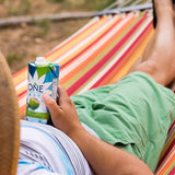 O.N.E. Agua de coco pura.